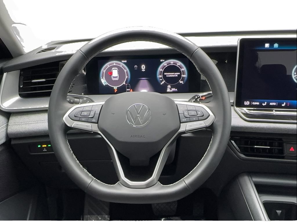 Used 2025 Volkswagen Tiguan S FWD image 34