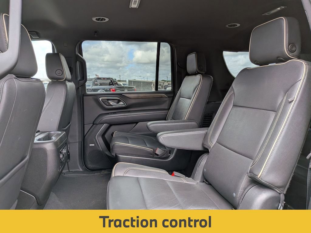 Used 2023 Chevrolet Suburban Premier image 34