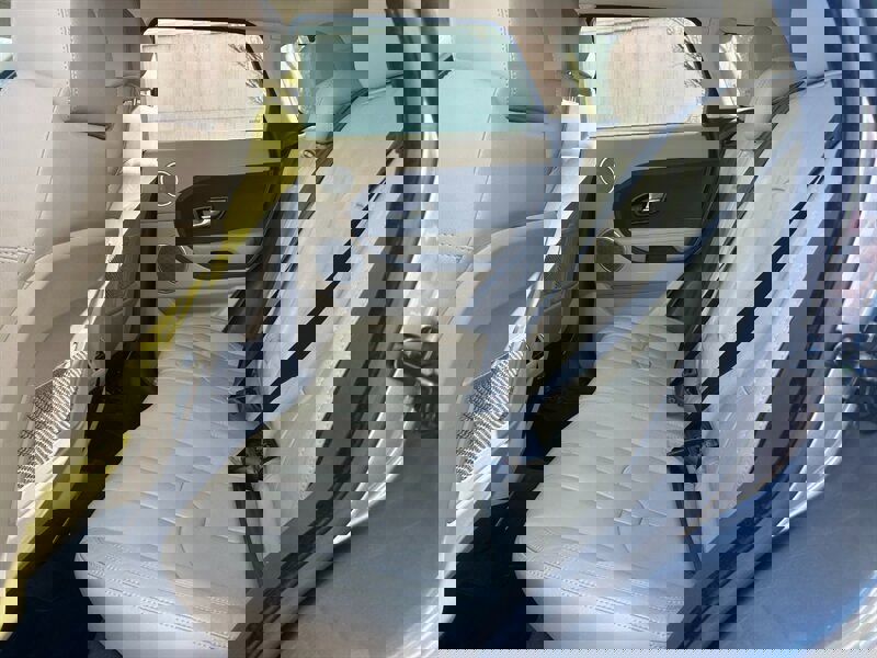 Used 2015 Land Rover Range Rover Evoque Pure Plus image 9