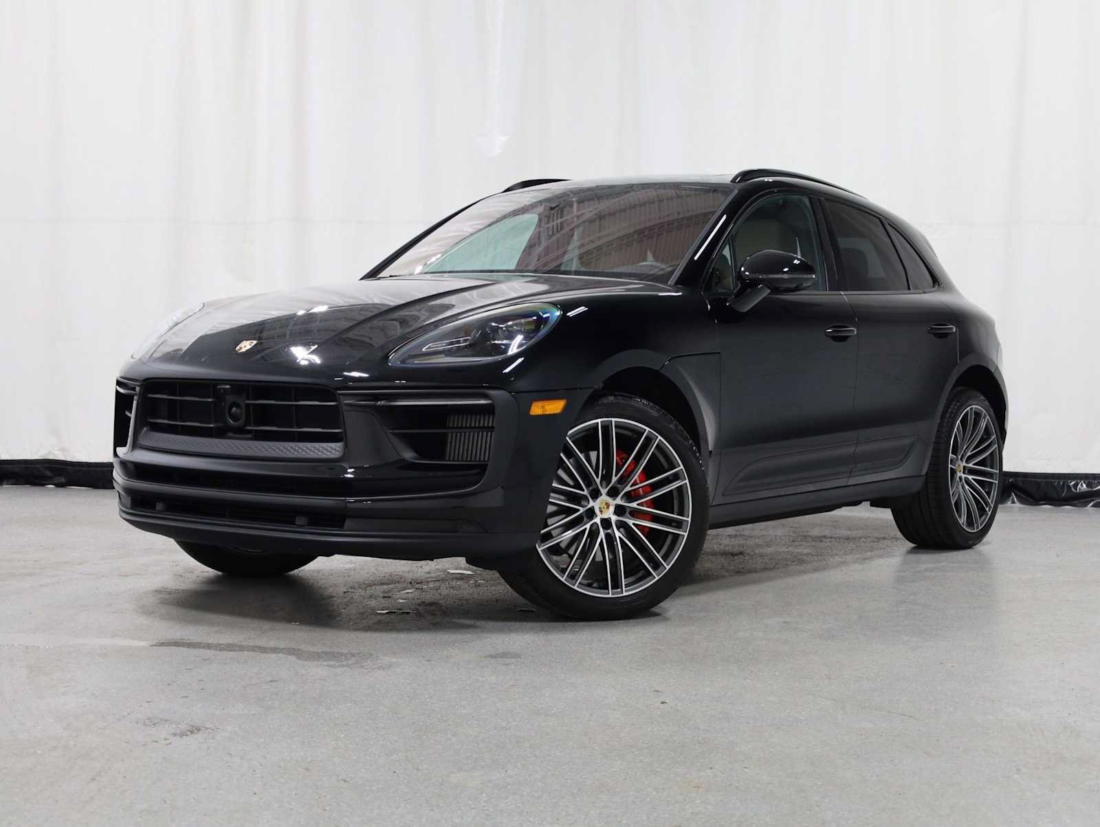 Used 2026 Porsche Macan S AWD/4WD image 1