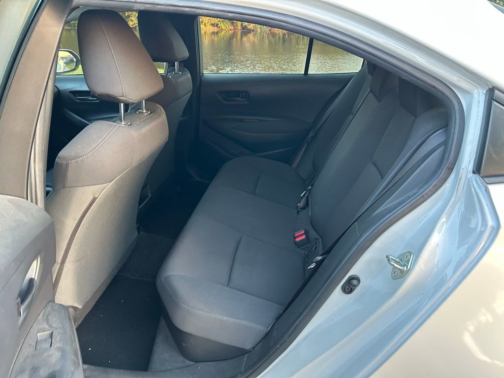 Used 2022 Toyota Corolla LE FWD image 12