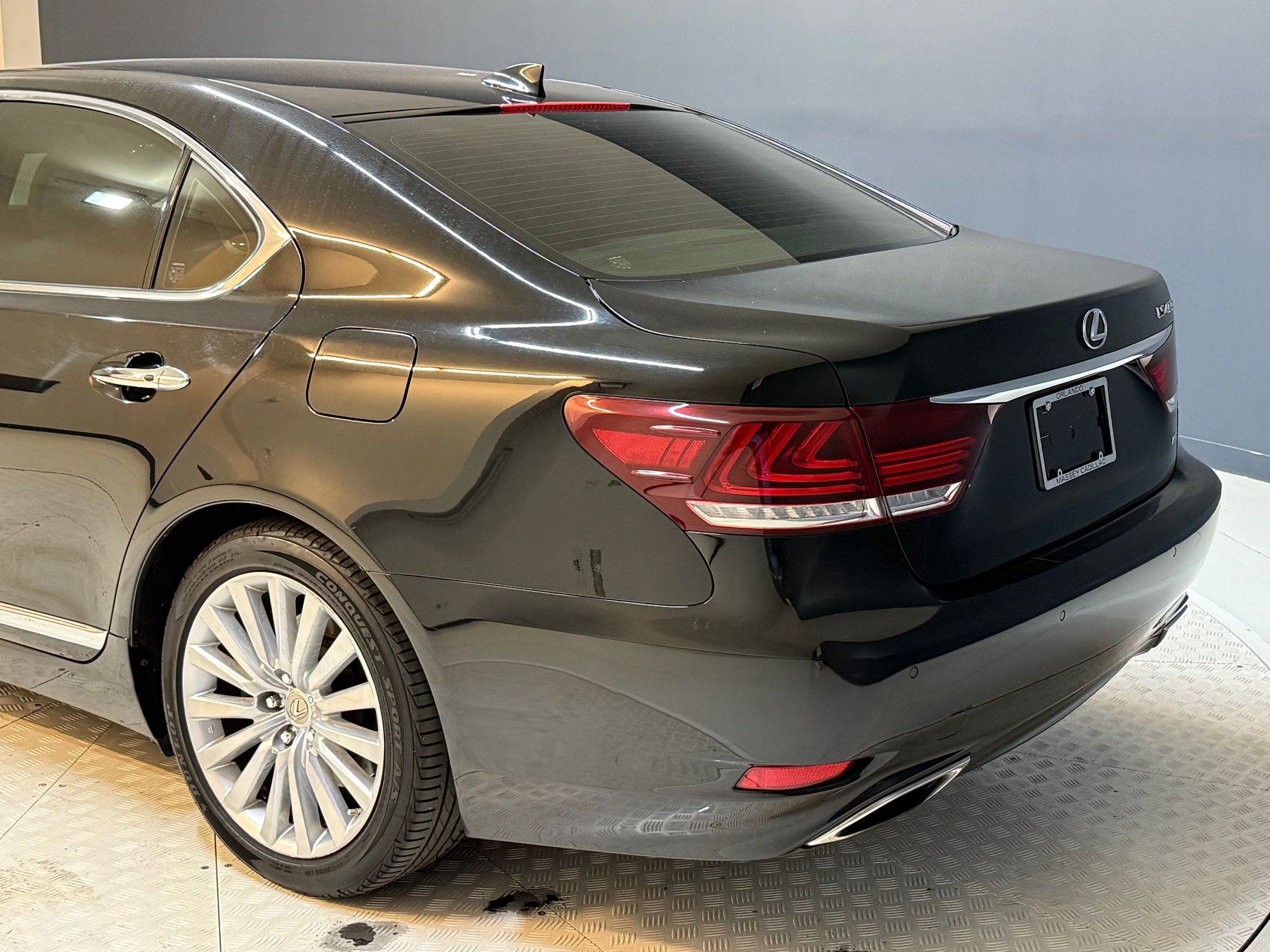 Used 2014 Lexus LS 460 AWD w/ Comfort Package image 24