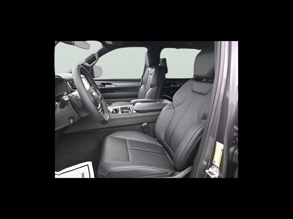 New 2025 Jeep Wagoneer Series III w/ Premium Group I image 8