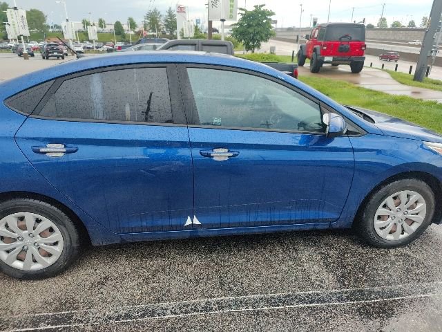 Used 2019 Hyundai Accent SE FWD image 12