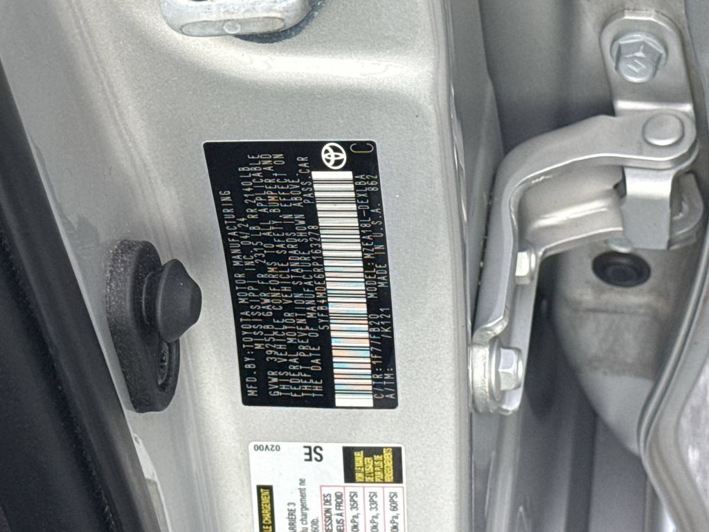 Used 2024 Toyota Corolla LE FWD image 25