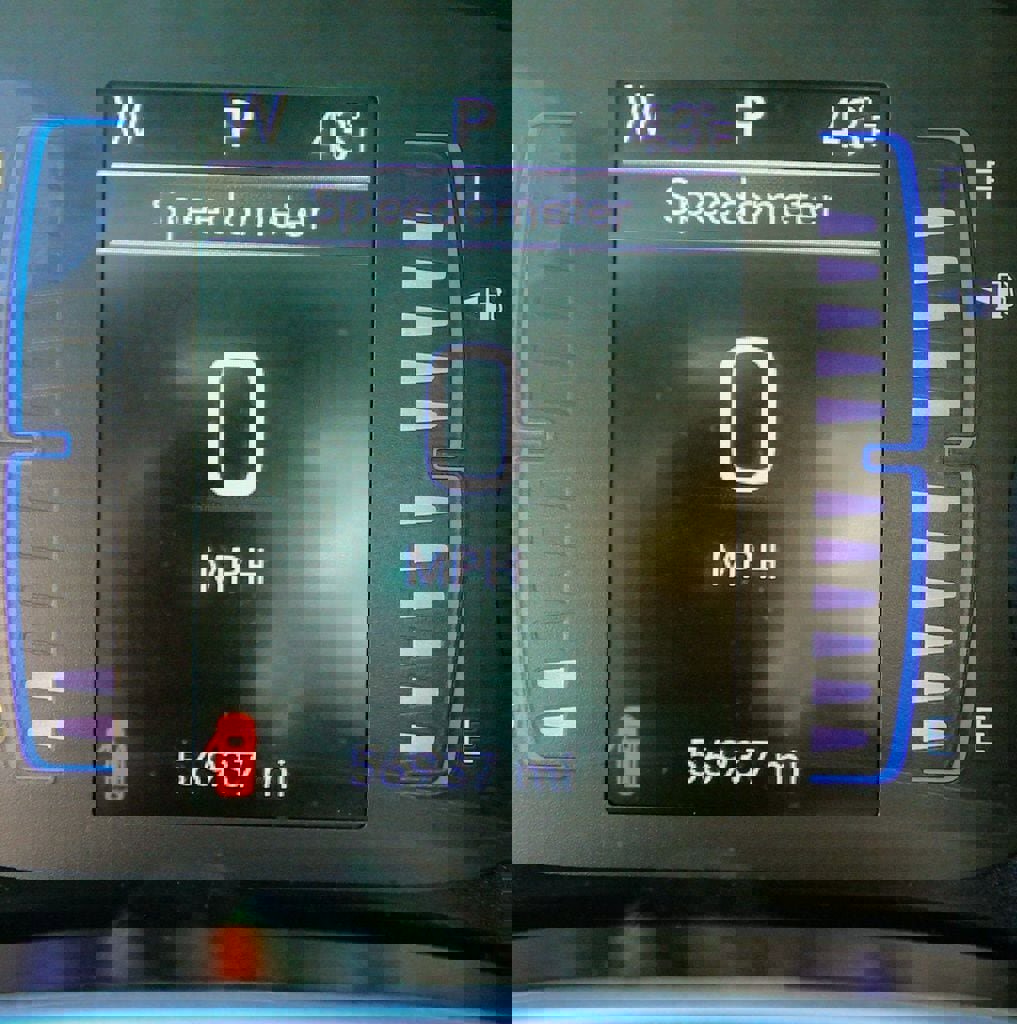 Used 2023 Chrysler Voyager LX image 23