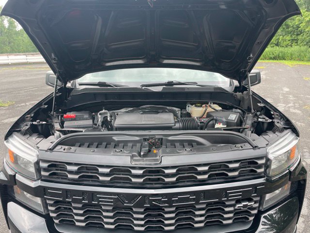 Used 2019 Chevrolet Silverado 1500 Custom w/ Custom Value Package AWD/4WD image 11