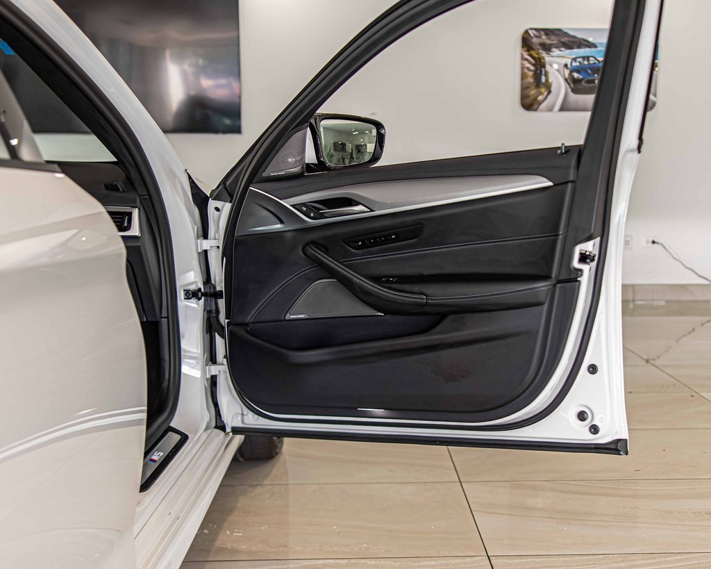 Used 2023 BMW M5 w/ Executive Package image 44