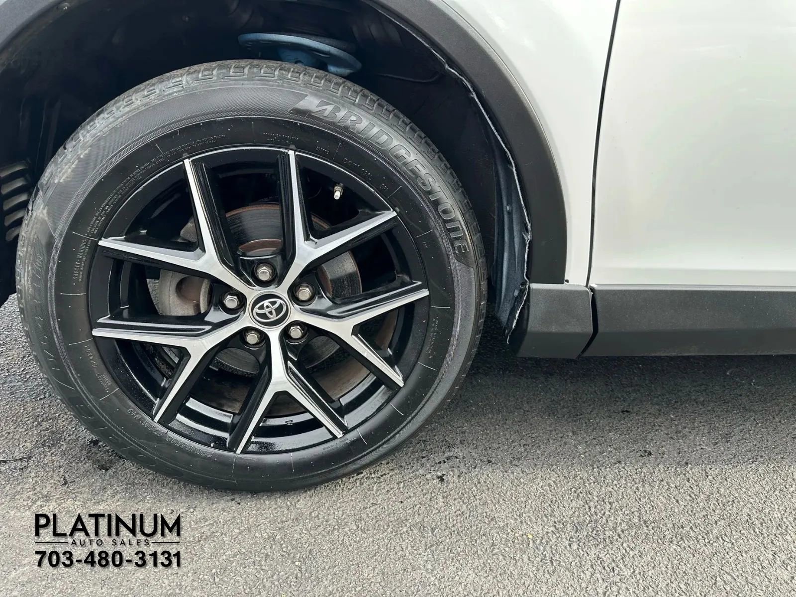 Used 2018 Toyota RAV4 SE w/ Power Extra Value Package image 19