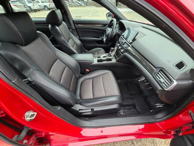 Used 2018 Honda Accord Sport image 16