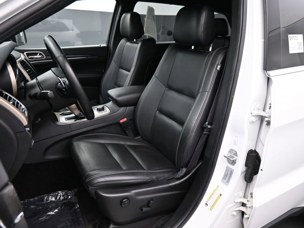 Used 2017 Jeep Grand Cherokee Limited AWD/4WD image 16