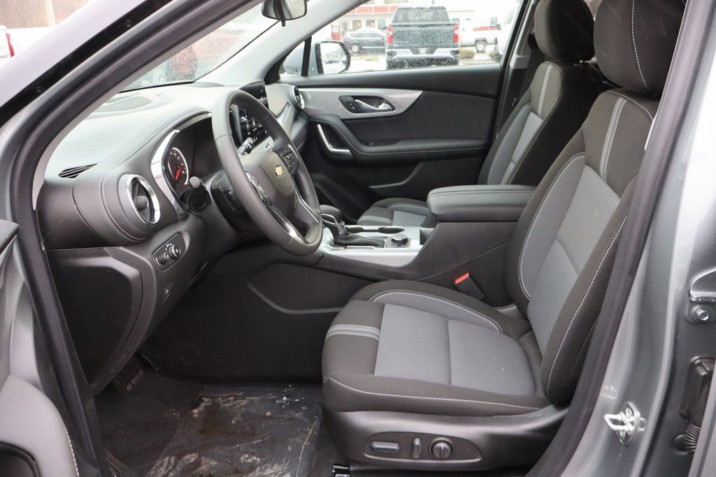 New 2026 Chevrolet Blazer LT w/ LPO, Black Sport Package image 5