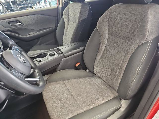 Used 2022 Nissan Rogue SV AWD/4WD image 14