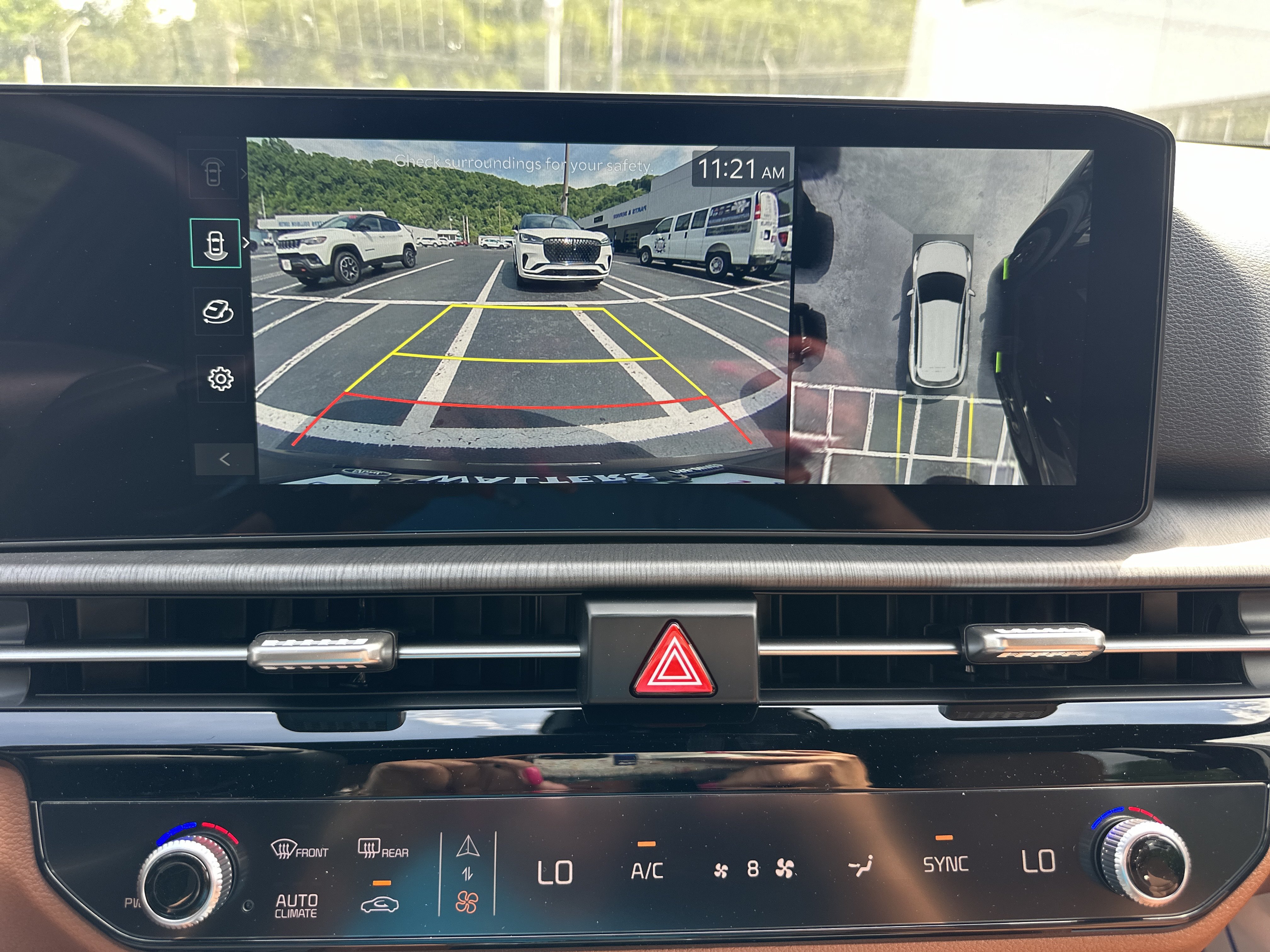 New 2026 Kia Sportage X-Line w/ X-Line Technology Package AWD/4WD image 13