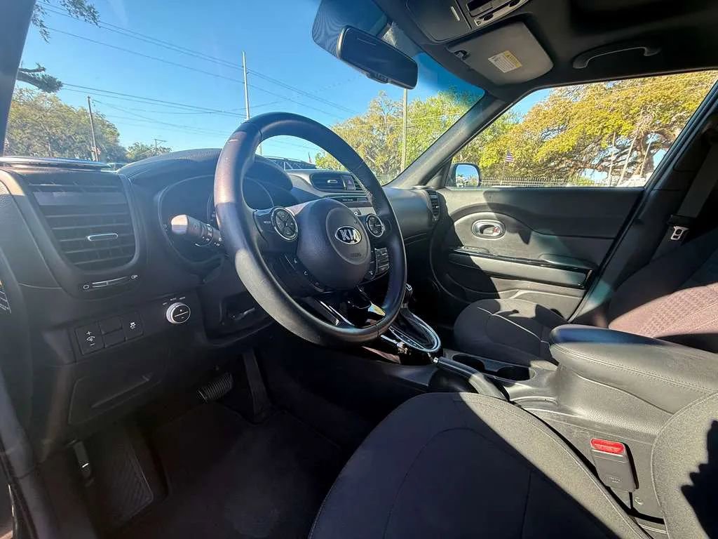 Used 2014 Kia Soul ! w/ Sun & Sound Package FWD image 9