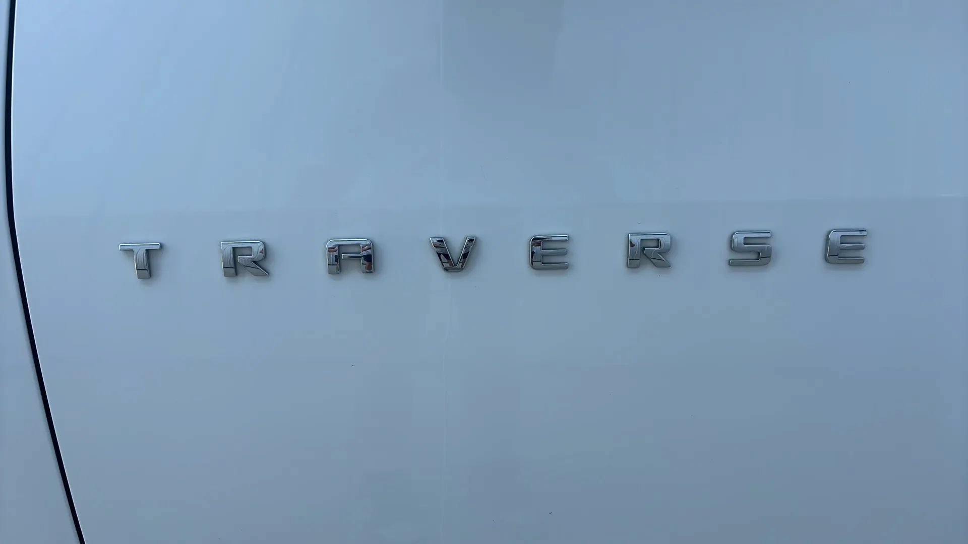 Used 2020 Chevrolet Traverse LT w/ LT Premium Package AWD/4WD image 7