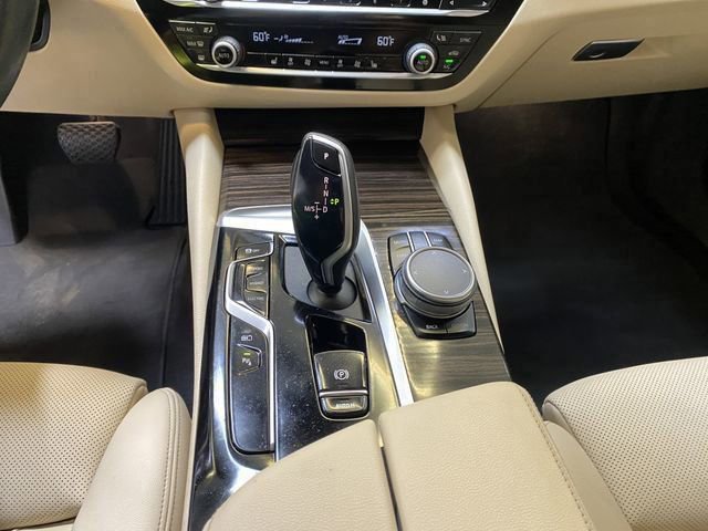 Used 2023 BMW 530e w/ Premium Package RWD image 45