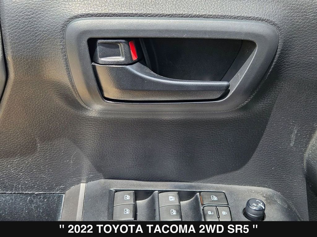 Used 2022 Toyota Tacoma SR5 RWD image 15
