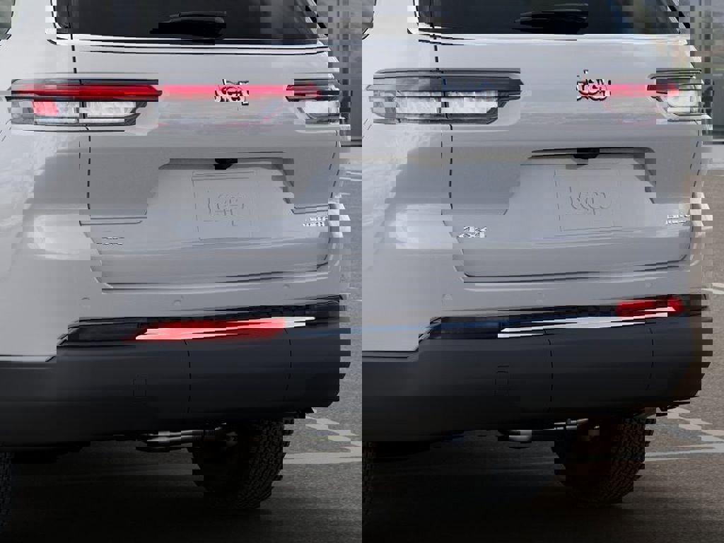 New 2025 Jeep Grand Cherokee L Limited w/ Luxury Tech Group II image 13