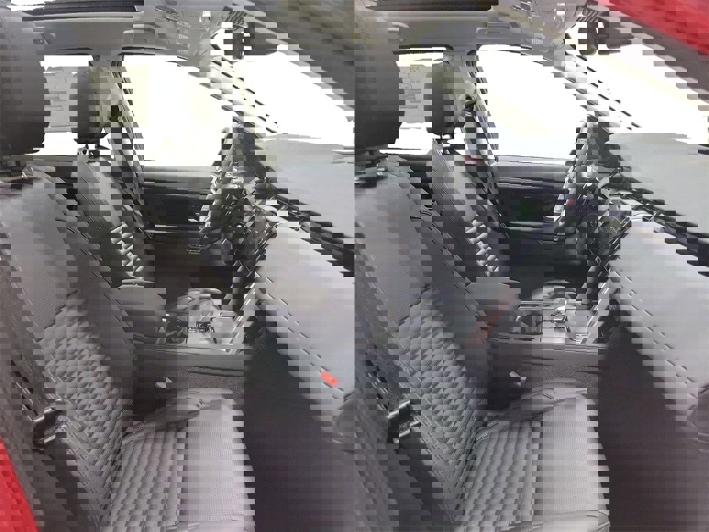 New 2024 Land Rover Discovery Sport S image 31