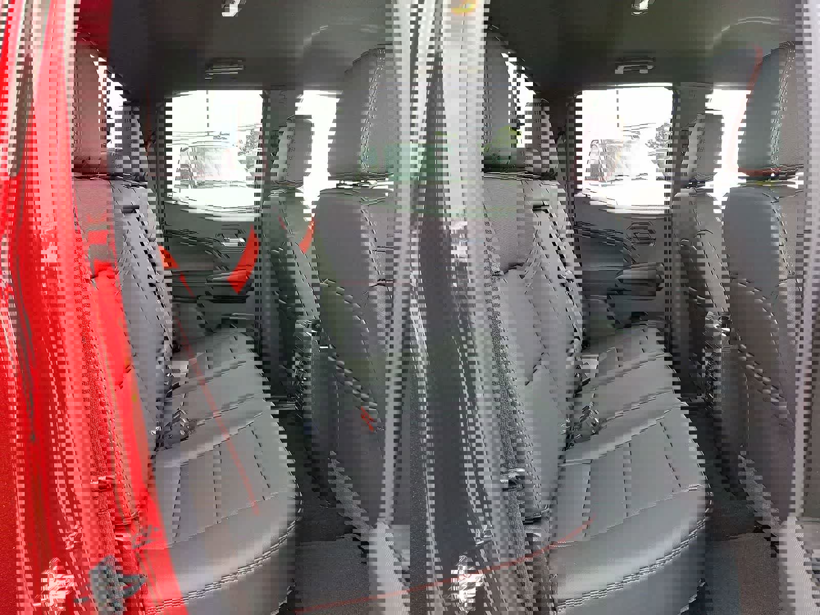 Used 2026 Chevrolet Colorado Z71 w/ Technology Package image 31