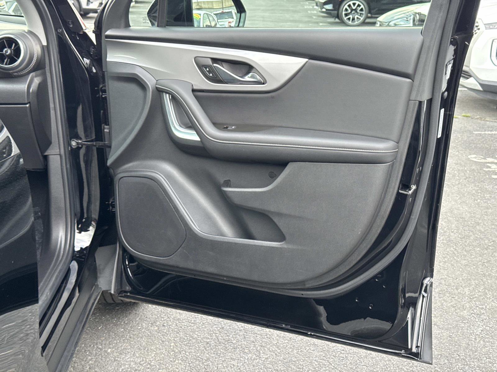 Used 2025 Chevrolet Blazer LT image 14