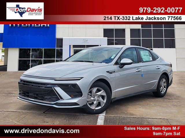 Used 2025 Hyundai Sonata SE image 1