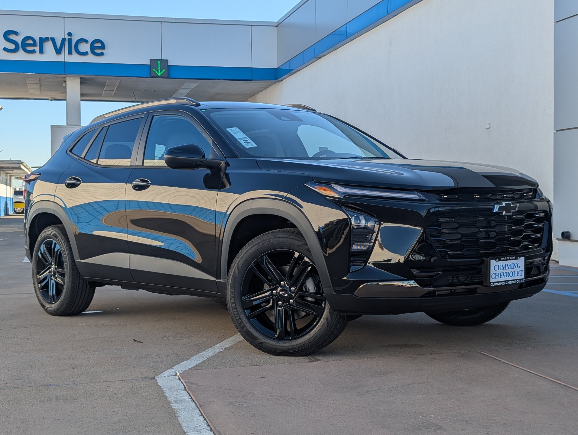 New 2026 Chevrolet Trax ACTIV FWD image 2