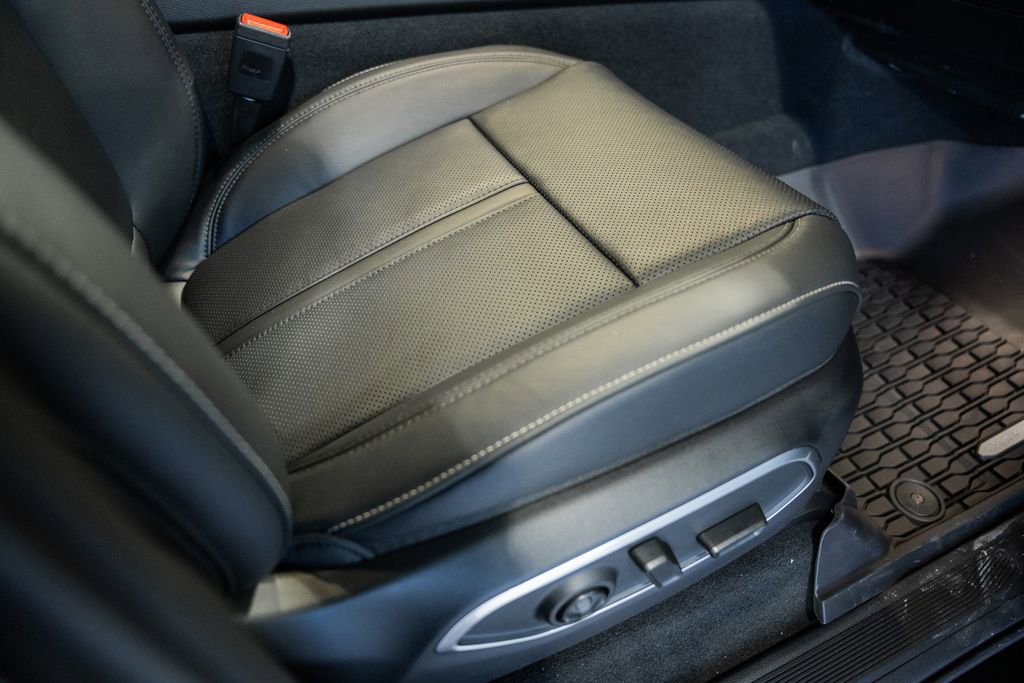 New 2026 Jeep Grand Wagoneer L 4WD image 41