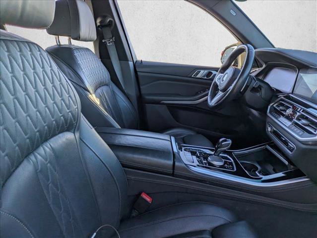 Used 2019 BMW X5 xDrive50i w/ M Sport Package image 22