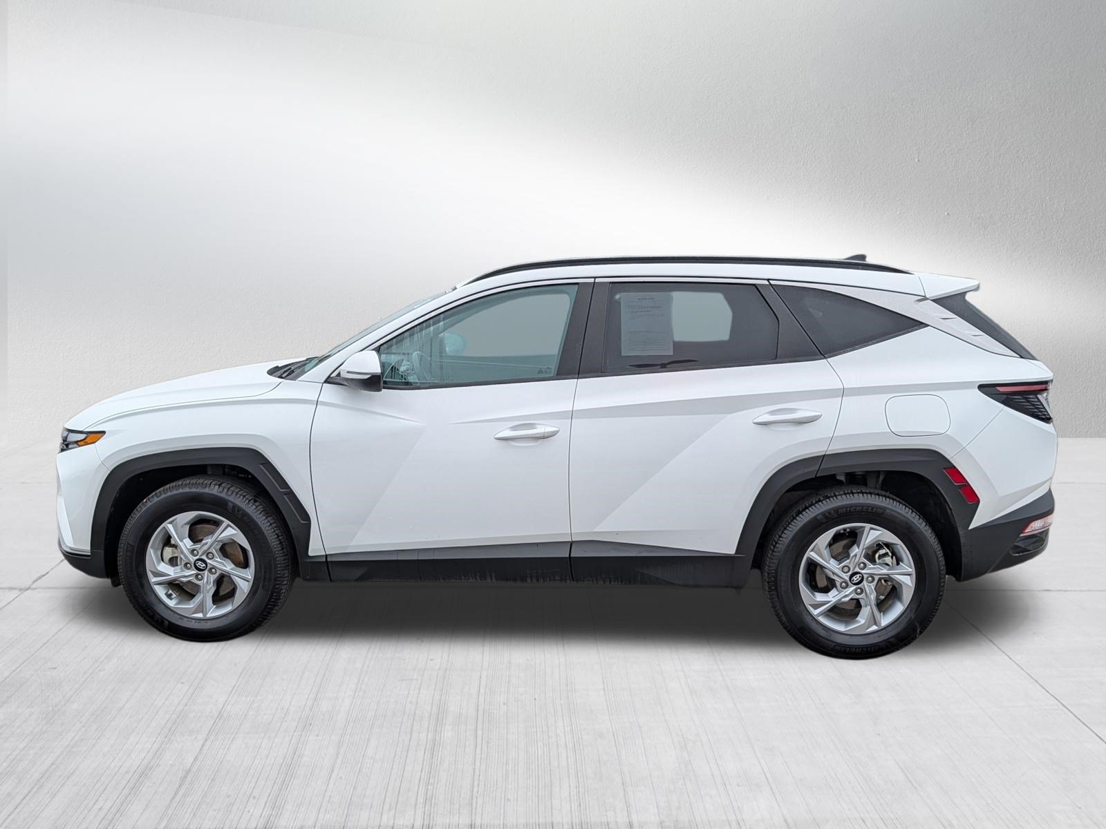 Certified 2023 Hyundai Tucson SEL AWD/4WD image 4