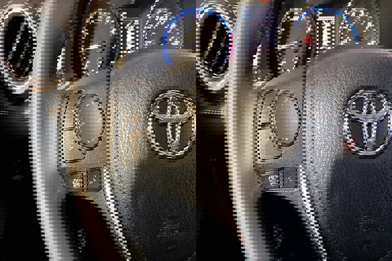 Used 2017 Toyota RAV4 XLE image 23