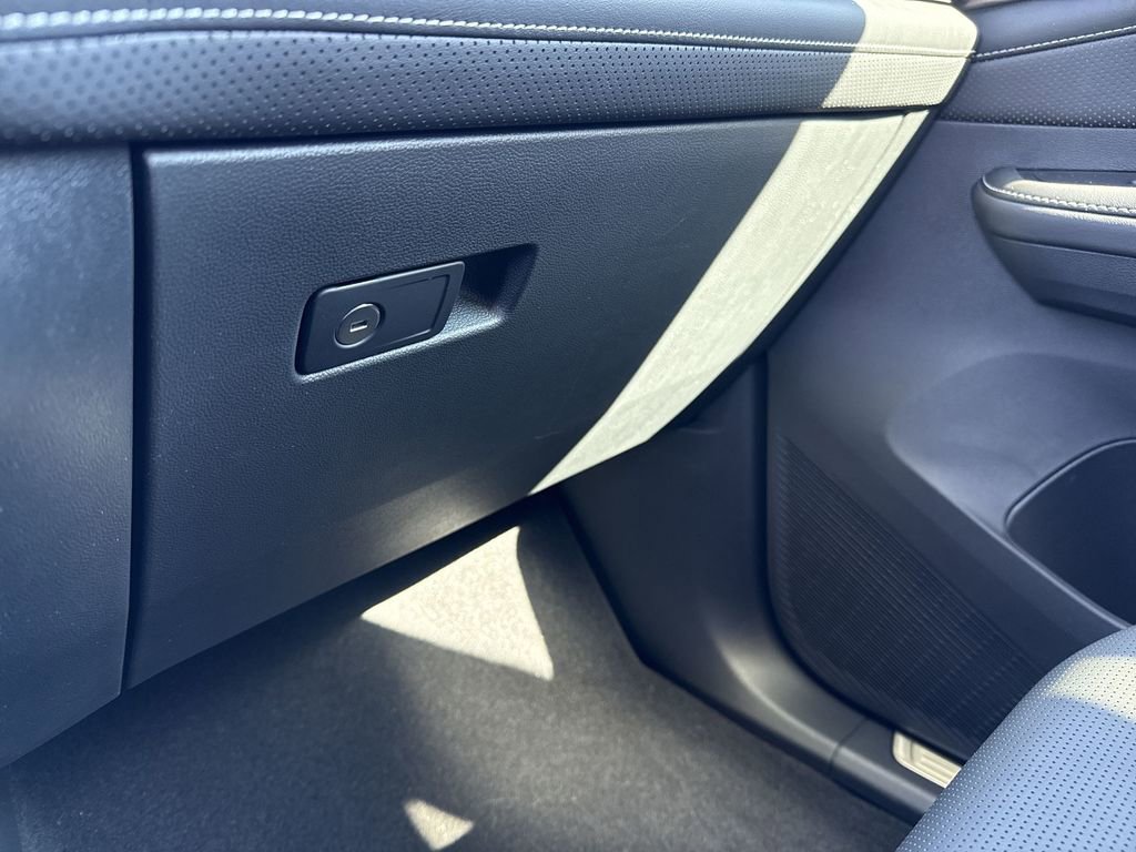 Certified 2025 Volkswagen Atlas SEL image 27