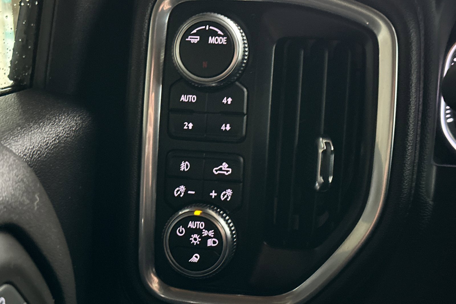 Used 2023 GMC Sierra 2500 SLT w/ SLT Convenience Package image 34