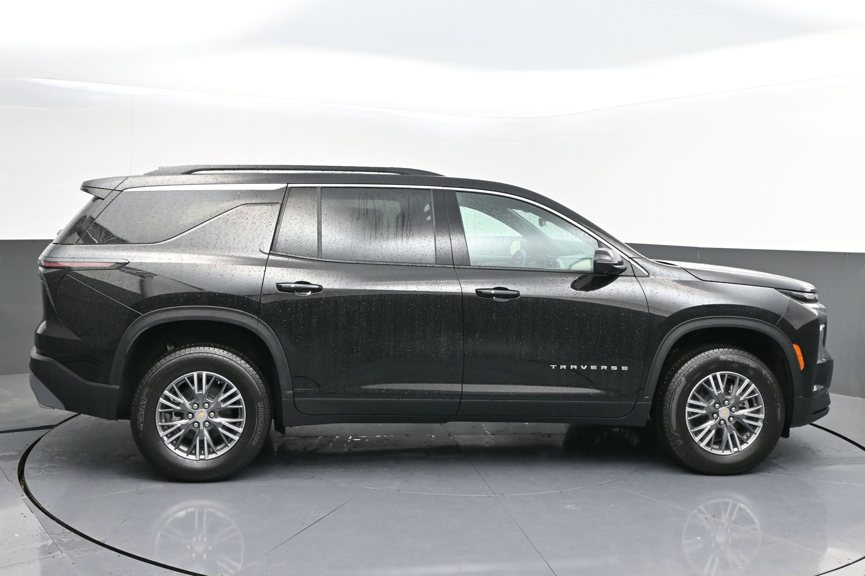New 2026 Chevrolet Traverse LT w/ Driver Confidence Package AWD/4WD image 8