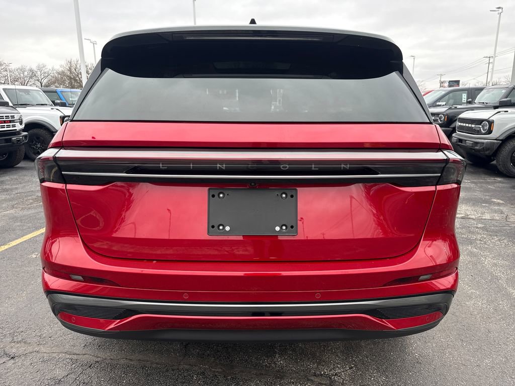 Used 2025 Lincoln Nautilus Reserve image 8