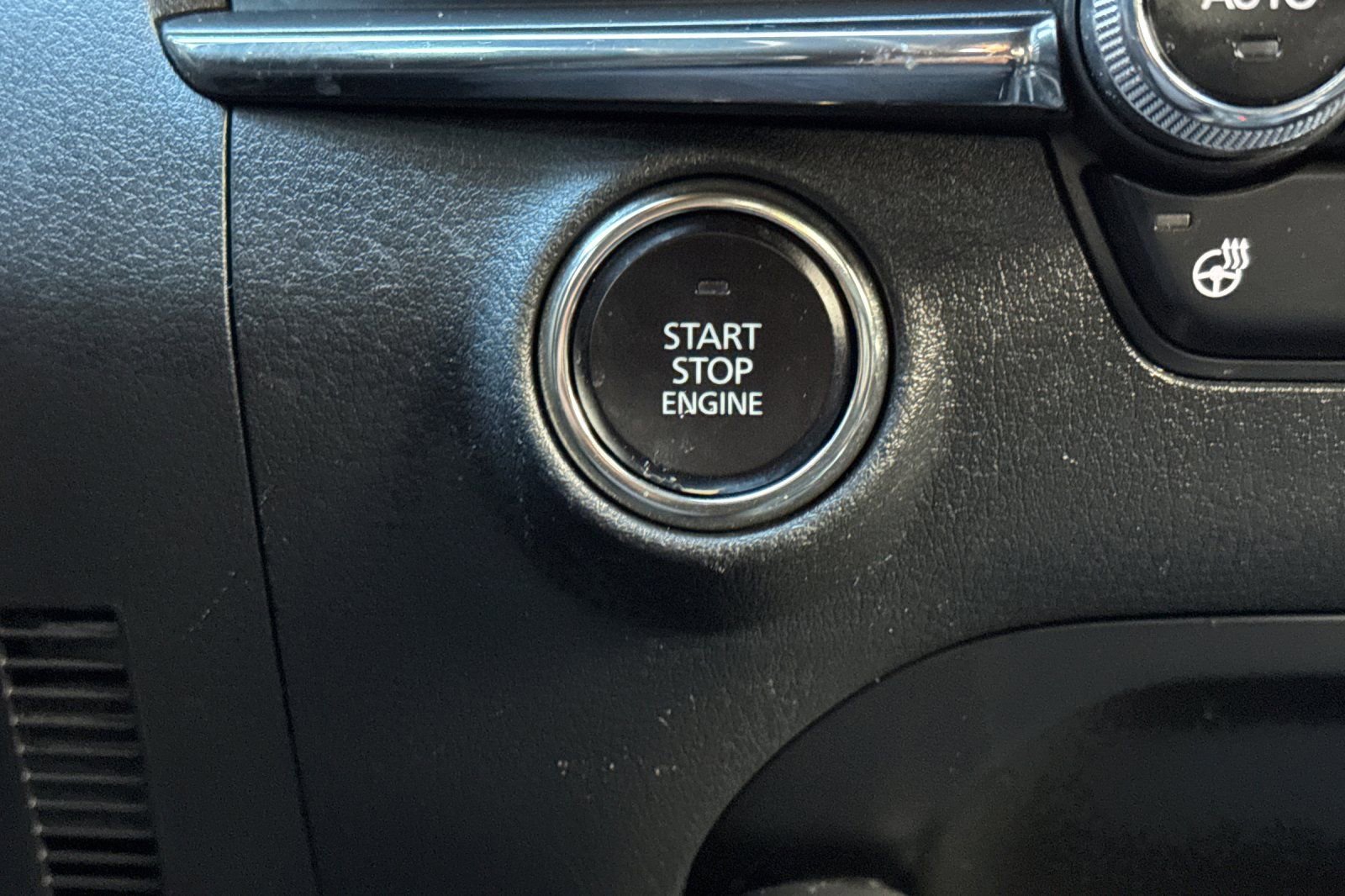 Used 2021 MAZDA MAZDA3 Hatchback w/Premium Plus Pkg image 22