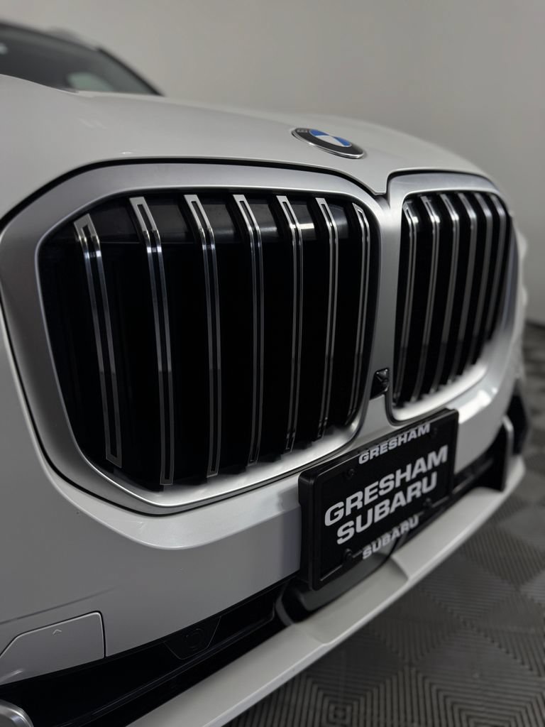 Used 2023 BMW X7 xDrive40i w/ Premium Package AWD/4WD image 53