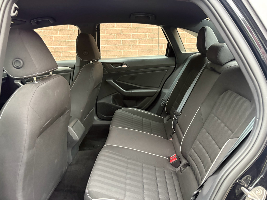 Used 2024 Volkswagen Jetta Sport FWD image 17