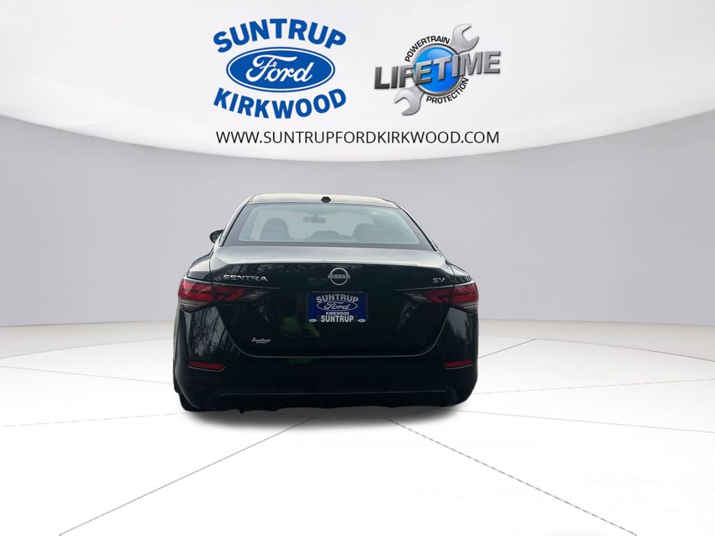 Used 2024 Nissan Sentra SV image 4
