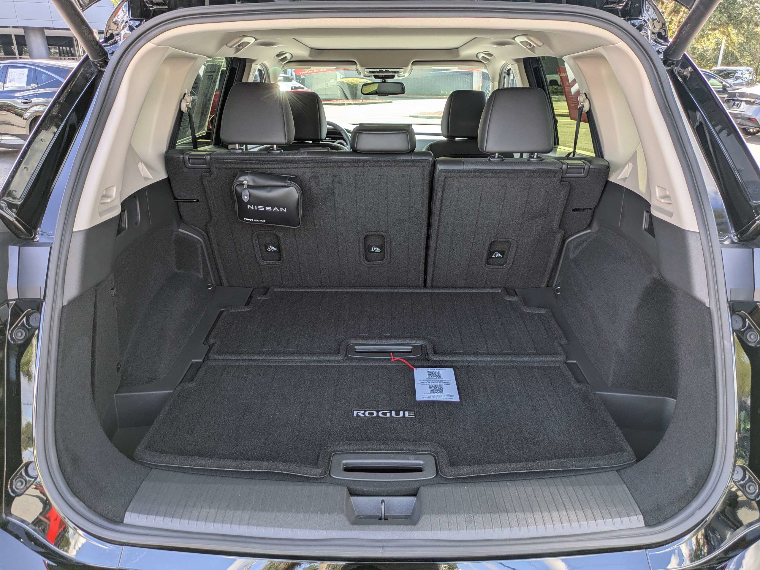 Certified 2026 Nissan Rogue Platinum w/ Platinum Premium Package AWD/4WD image 13