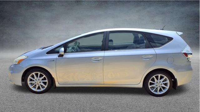 Used 2012 Toyota Prius V Five FWD image 2