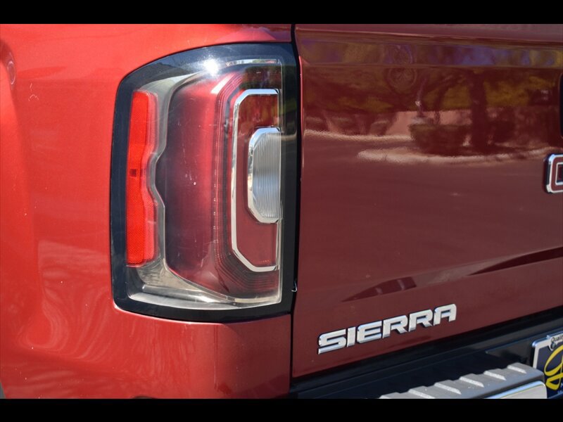 Used 2018 GMC Sierra 1500 SLT w/ Texas SLT Premium Package AWD/4WD image 50
