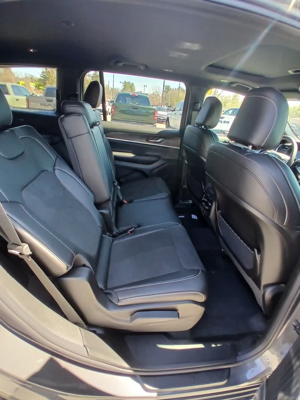 New 2026 Jeep Grand Cherokee L 4WD image 14