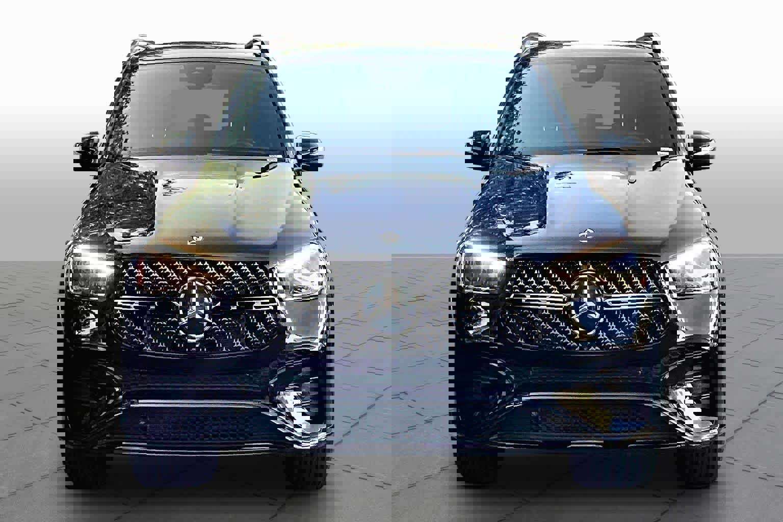 Used 2026 Mercedes-Benz GLE 350 4MATIC image 4