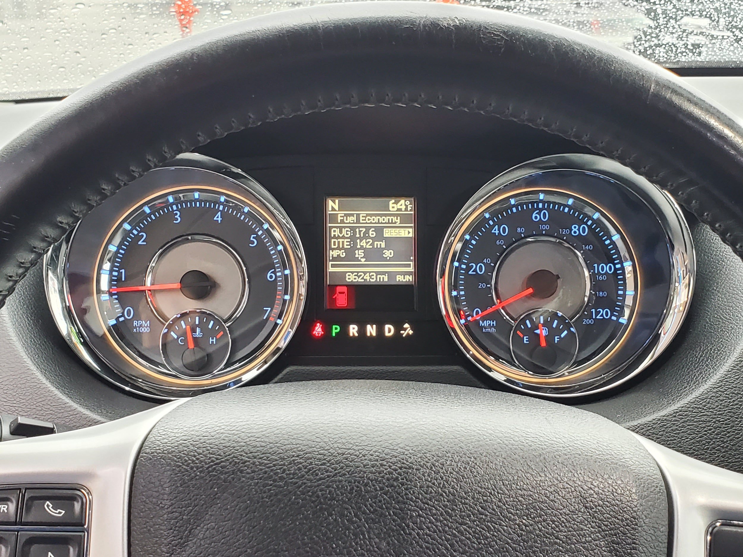 Used 2016 Chrysler Town & Country Touring FWD image 17