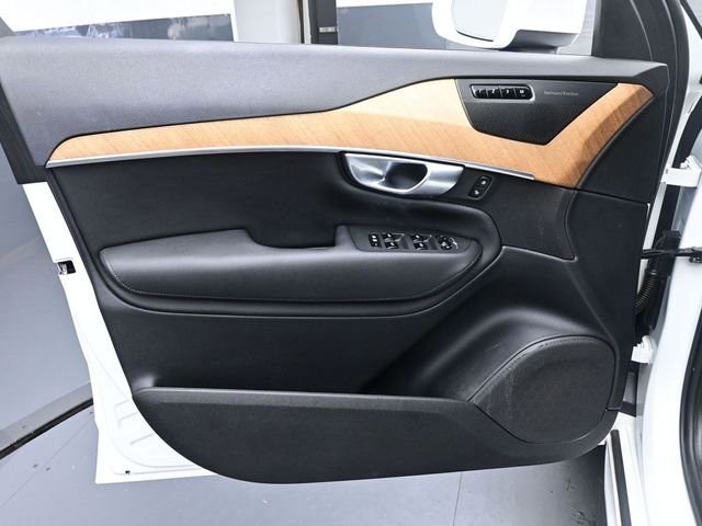 Used 2023 Volvo XC90 B6 Plus w/ Protection Package image 21