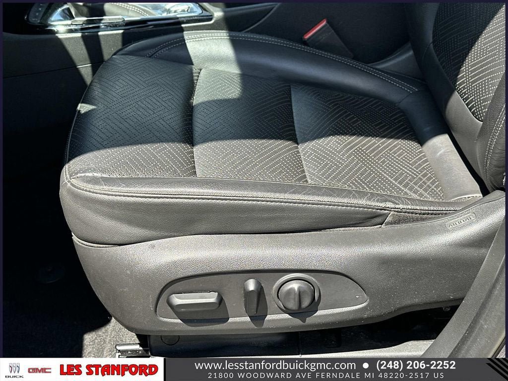 Used 2020 Buick Encore GX Essence w/ Experience Buick Package AWD/4WD image 18