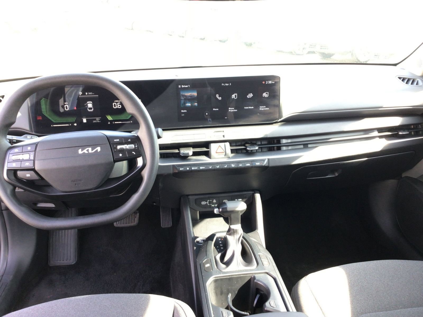 Used 2025 Kia K4 LXS image 31