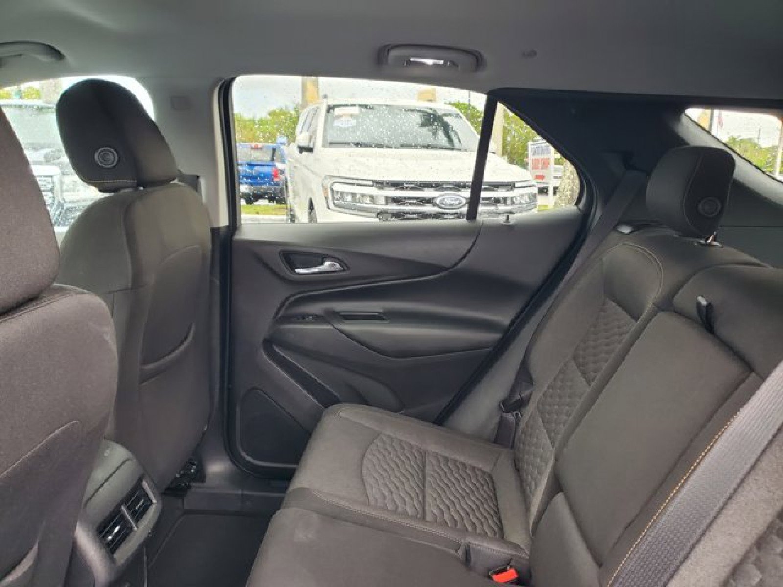 Used 2019 Chevrolet Equinox LT image 28